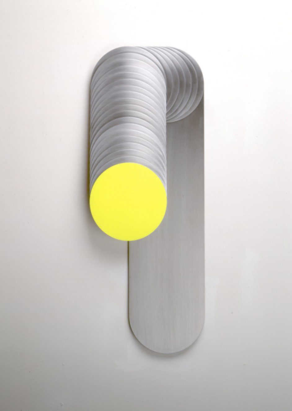 Thomas Lenk: Goldregen, 1998, Aluminium, Frontplatten leuchtgelb, 100 x 38 x 10 cm