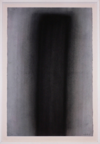 Lothar Quinte: Dunkle Stele, 1991, Ei-Öl auf Japanpapier, 110 x 72 cm